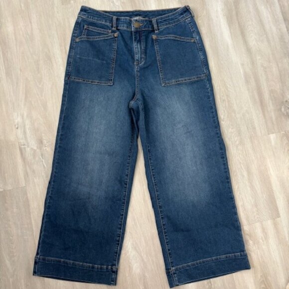 Christopher & Banks Denim - Christopher & Banks Denim Straight Leg Relaxed Fit Cropped Jean - size 6